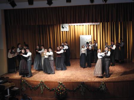 Prlekija pleše in poje, območno srečanje odraslih folklornih skupin 68